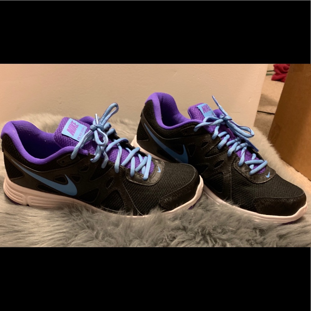 Nike Revolution 2